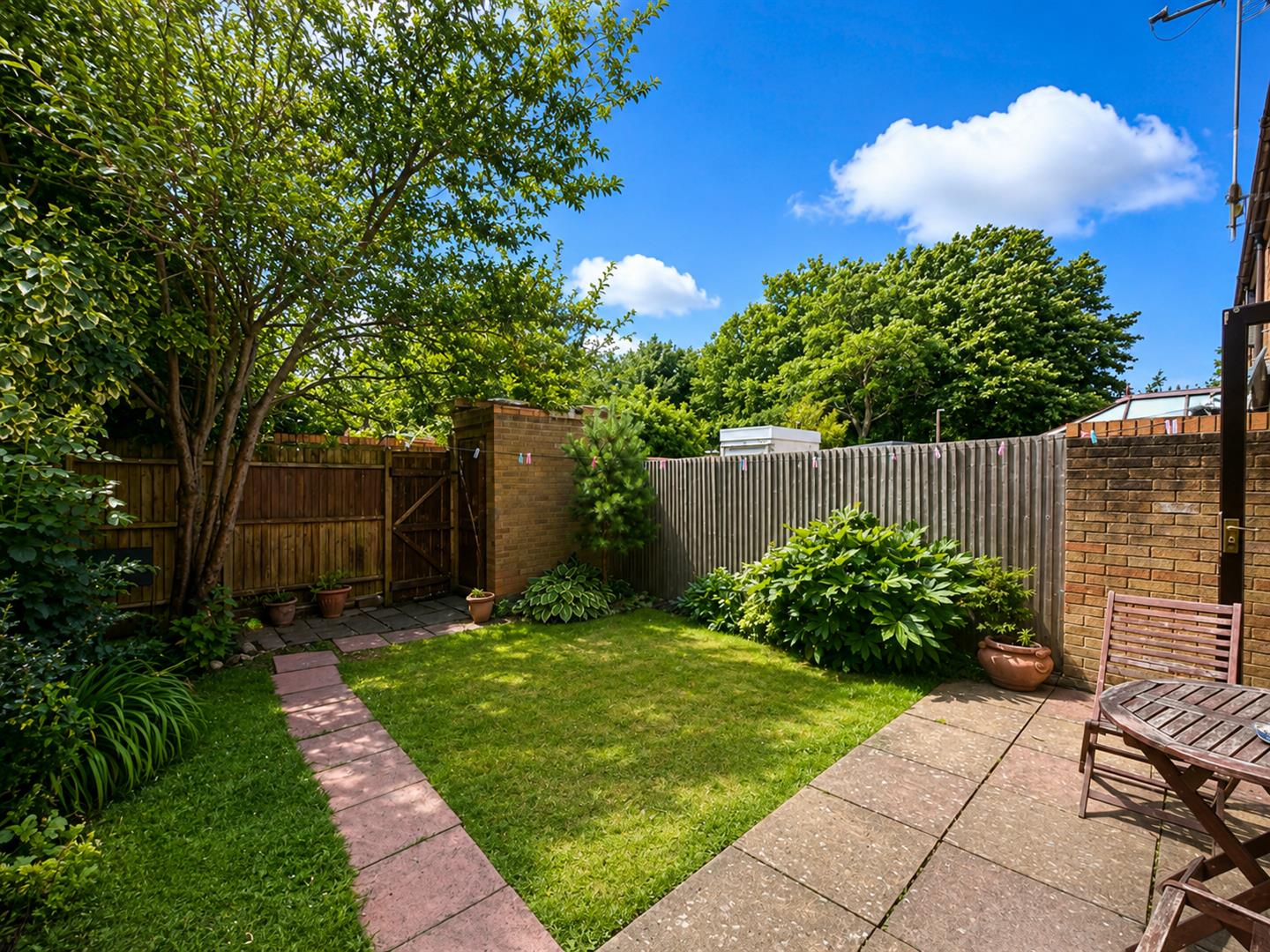 Chapman Avenue, Downs Barn, Milton Keynes